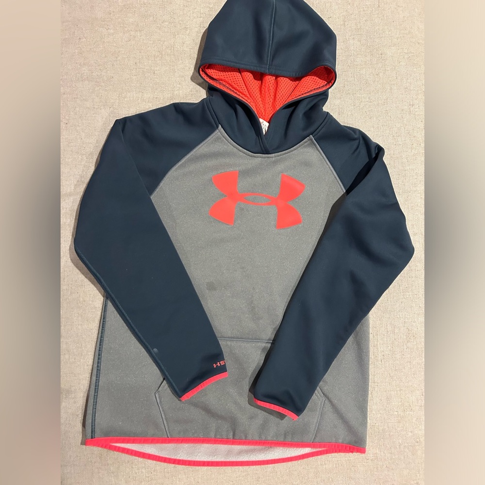 ✨Under Armour hoodie